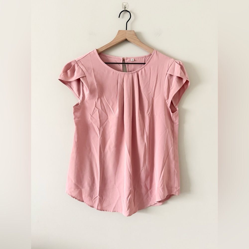 Amazon Petal Sleeve Blouse in Pink Size M